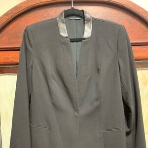 T Tahiri single snap tailored faux leather trim jacket size 10